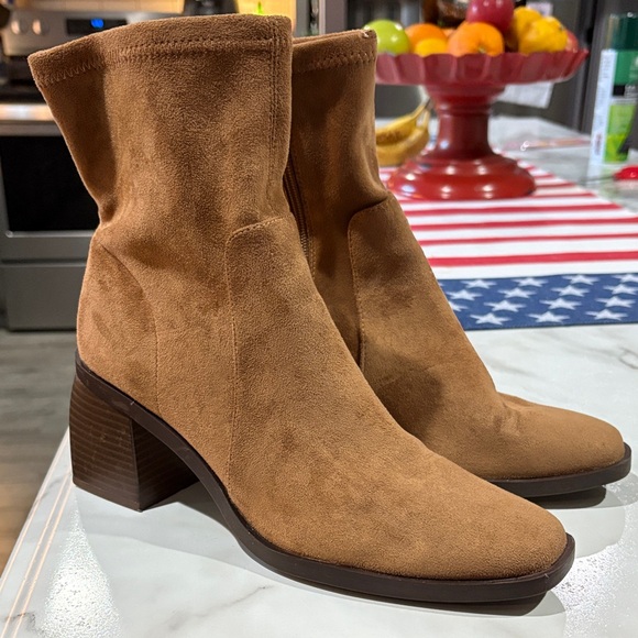 Women’s Anne Klein Suede Tan Ankle Boots - Picture 1 of 11